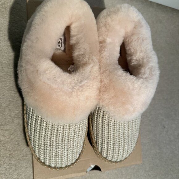 UGG Cozy Knit Sheepskin Wrin Slippers Lined Shearling Cream Womens size 9 NEW - Picture 4 of 9